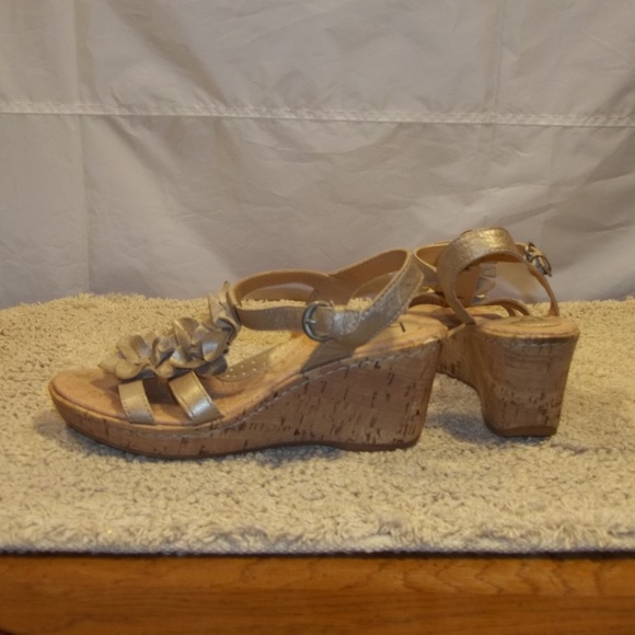 boc born concept wedge sandals